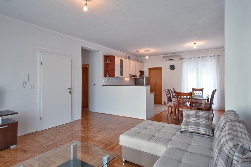 Apartments Marko Podstrana Cameră foto